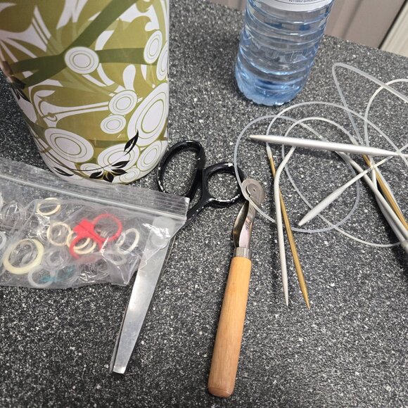 Knitting Needle Lot - Picture 2 of 3